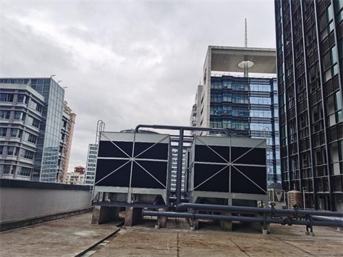 防止閉式冷卻塔的破裂的相關(guān)措施(閉式冷卻塔中的定壓補水)